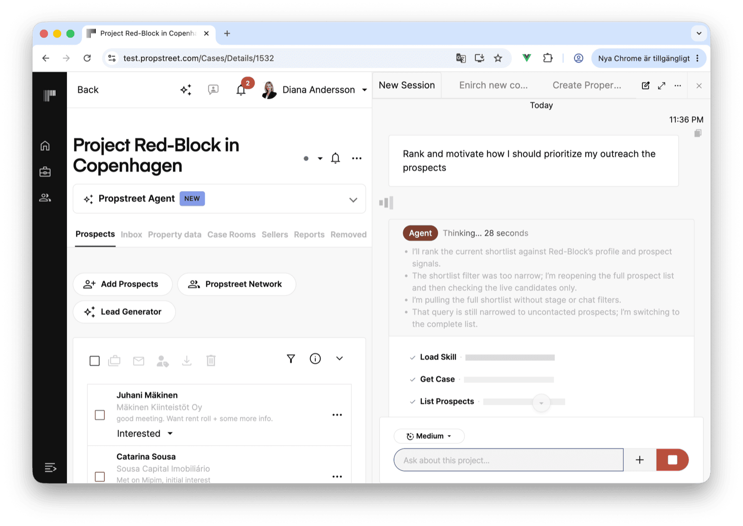 Propstreet-arbejdsområdet med en opgave åben i venstre side og Agent-panelet glidet ind i højre side, der viser en samtale i flere ture om at rangere shortlisten.
